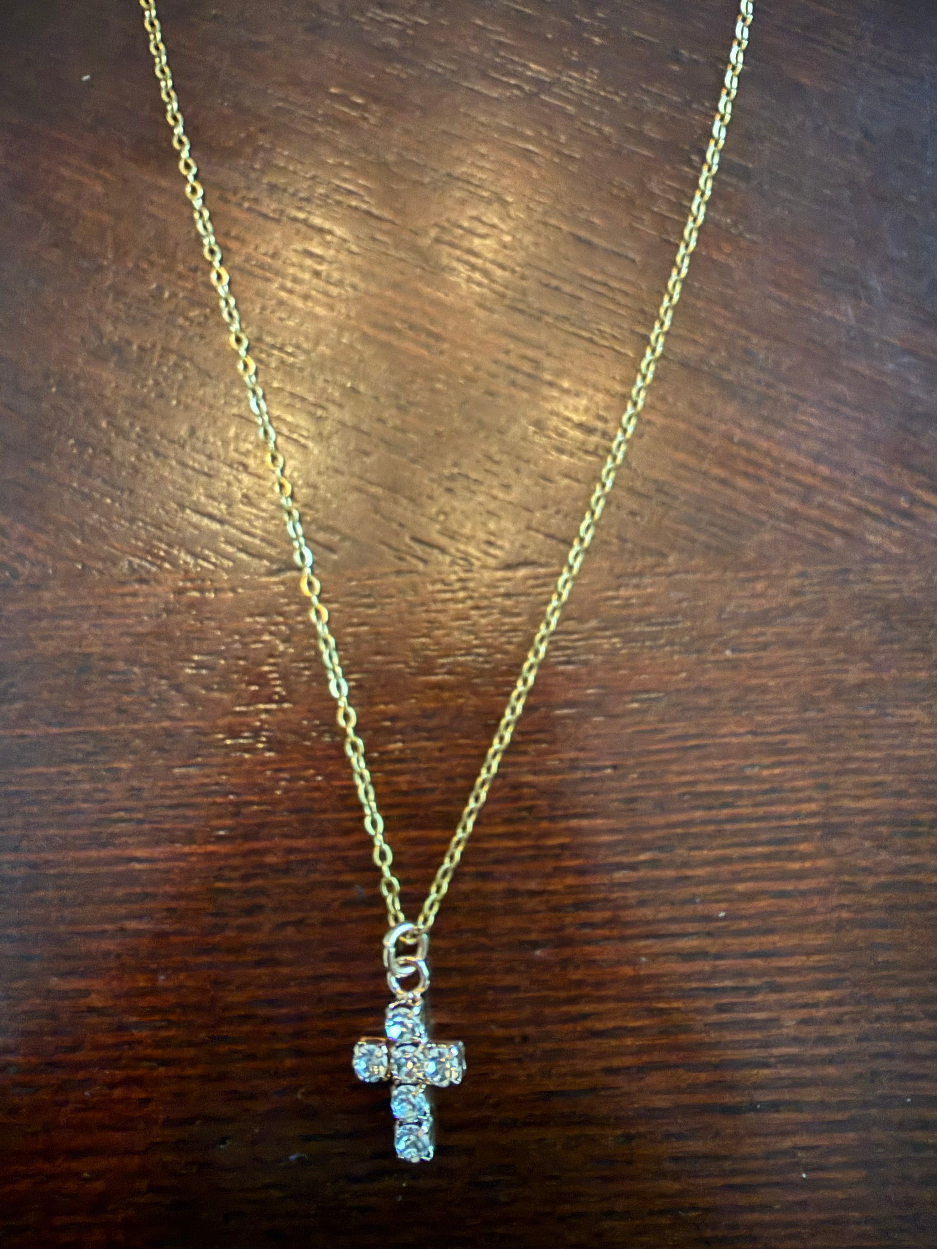 Shimmery cross necklace